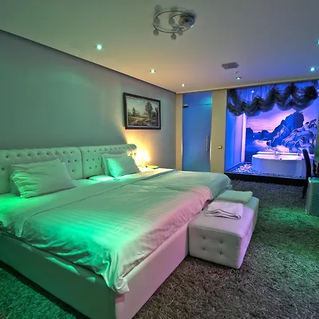 Rosa Blu Hotel 4*