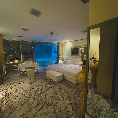 Rosa Blu Отель Тирана