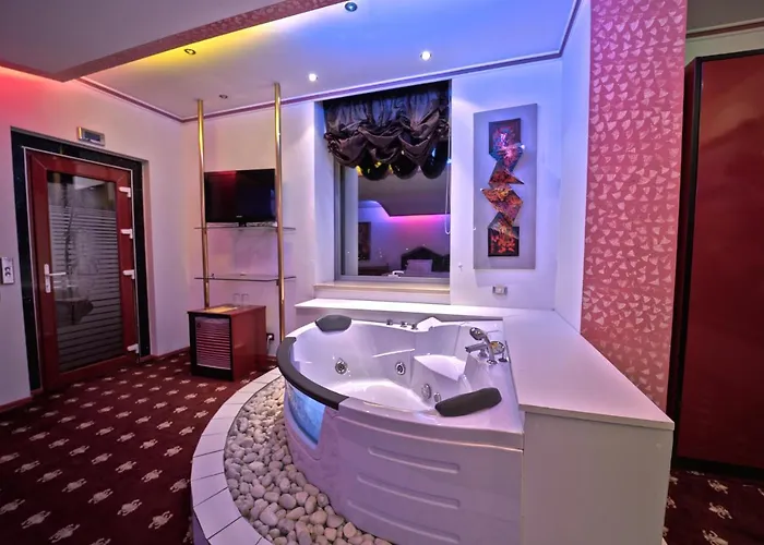 Rosa Blu ティラナ